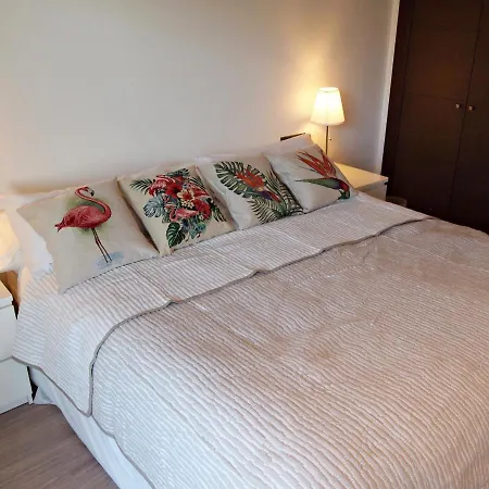 Port Apartment *